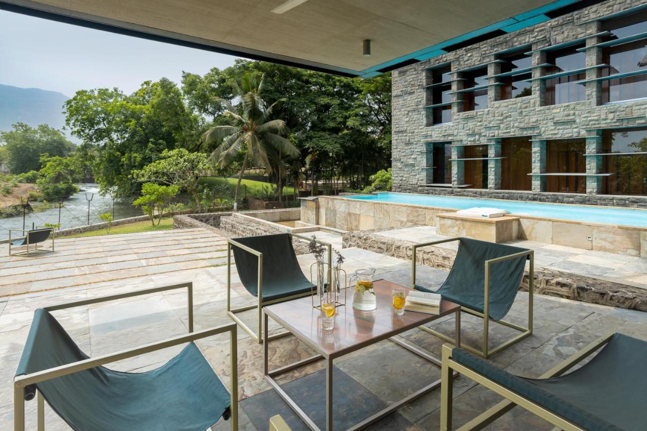 Lohonostays Maharajah House Karjat Extérieur photo